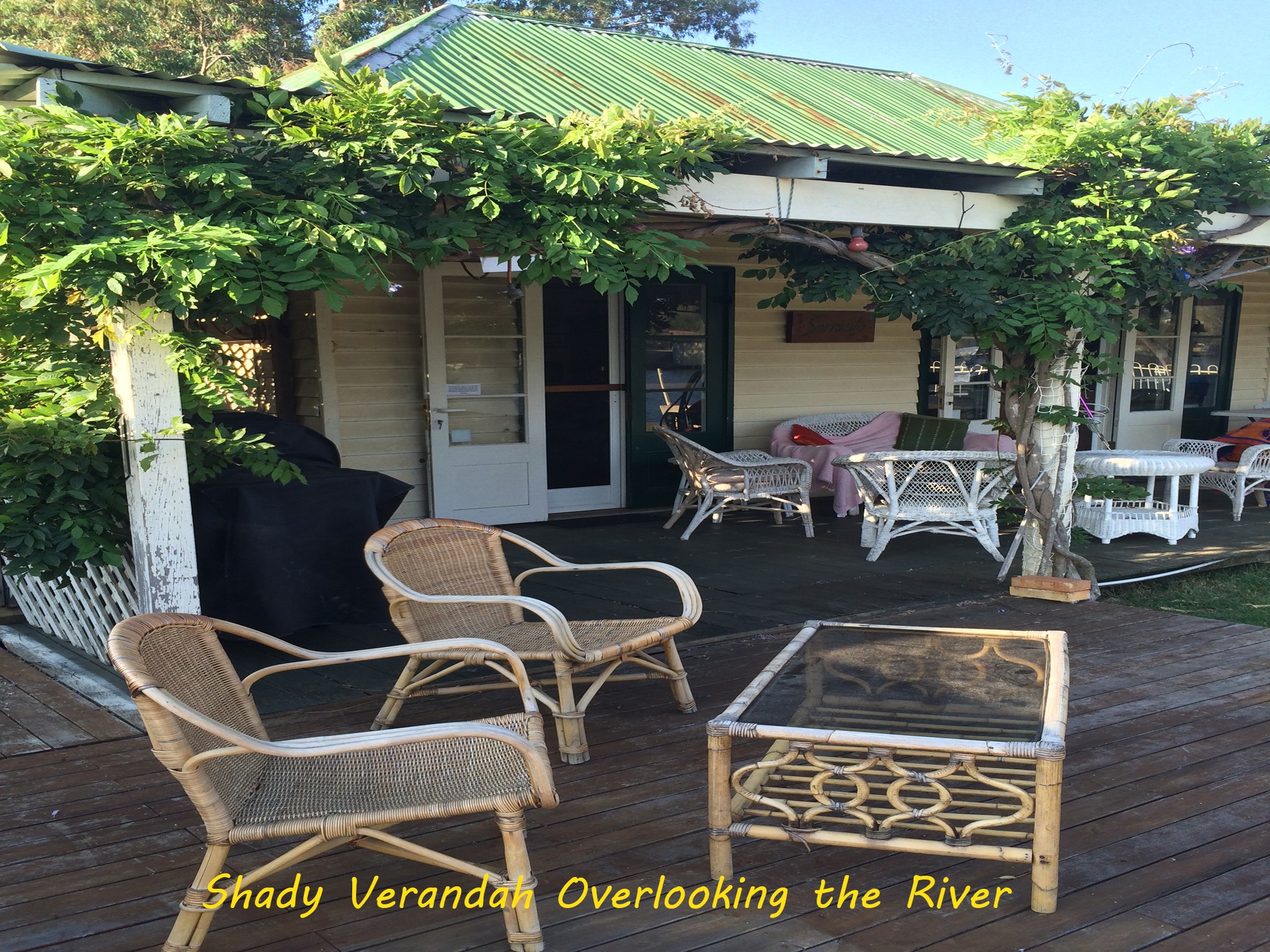 Shady Verandah Overlooking the River Mandurah River Front Holiday Rentals